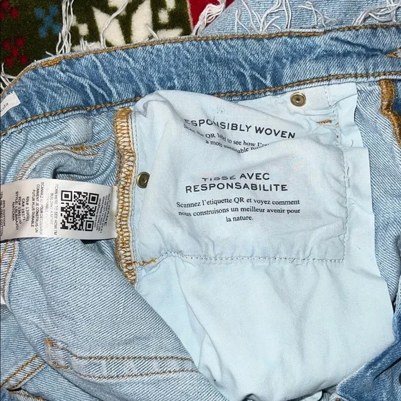 Frame Denim Light Wash Distressed Jean Le Slouch Bermuda 25 - Picture 4 of 5